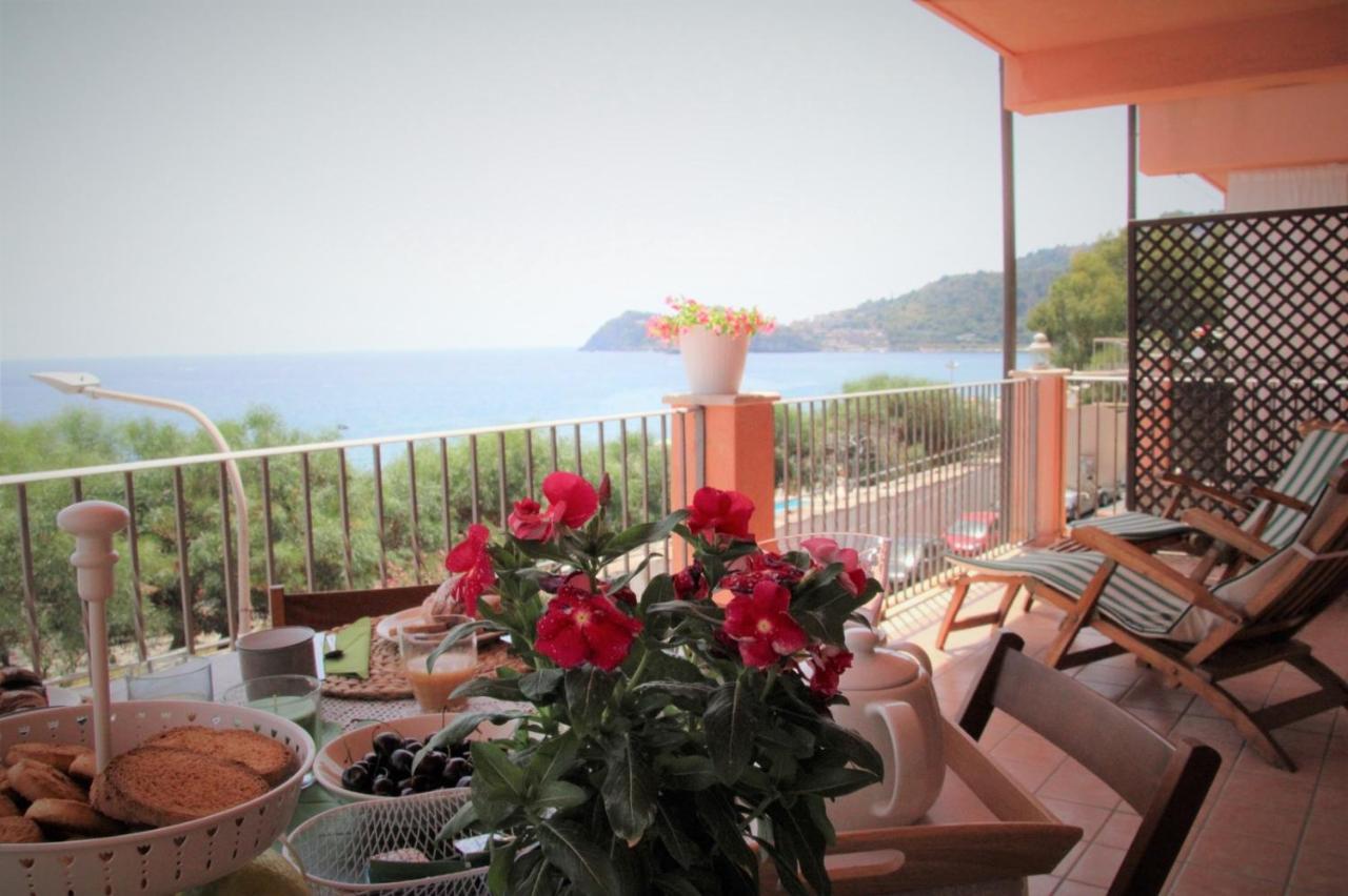 Poseidone Sea Apartment Taormina Mazzeo Exterior photo