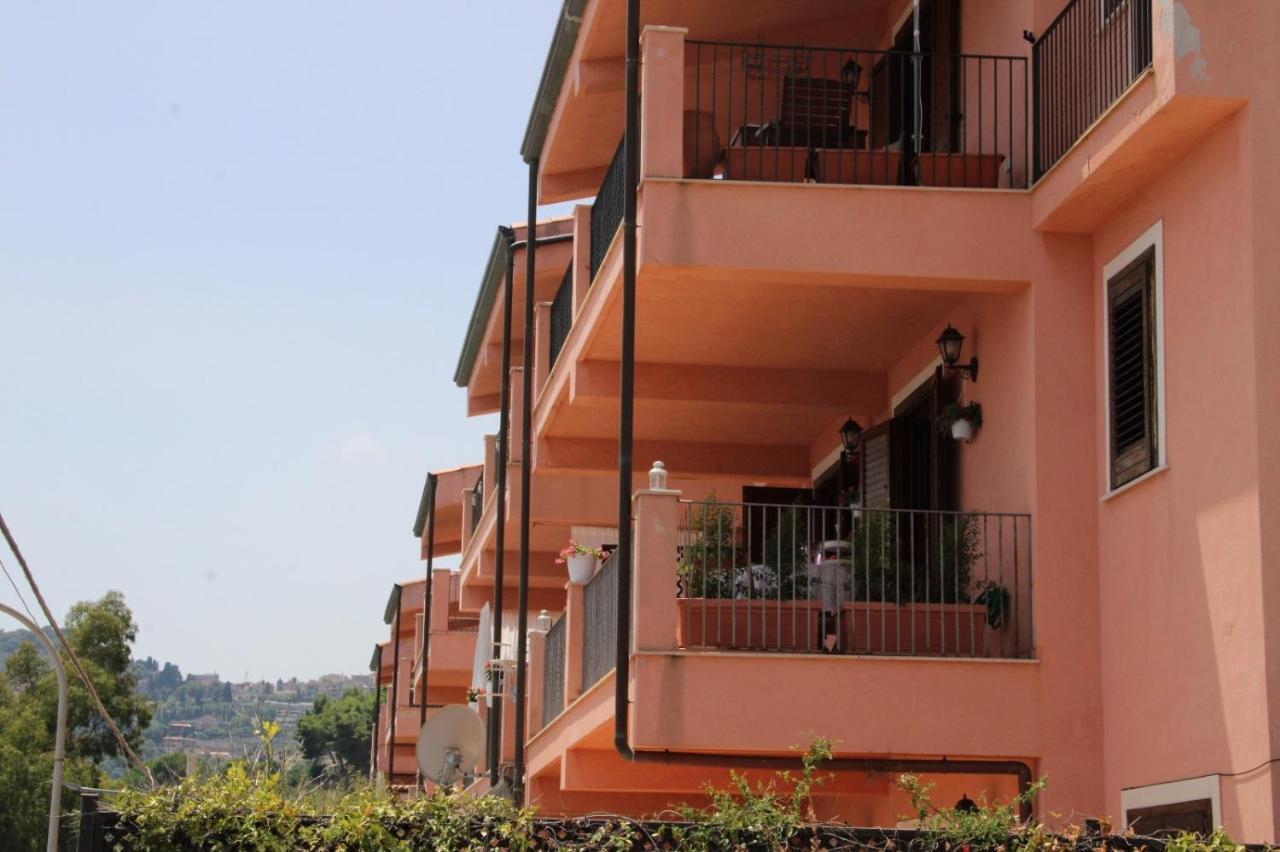 Poseidone Sea Apartment Taormina Mazzeo Exterior photo